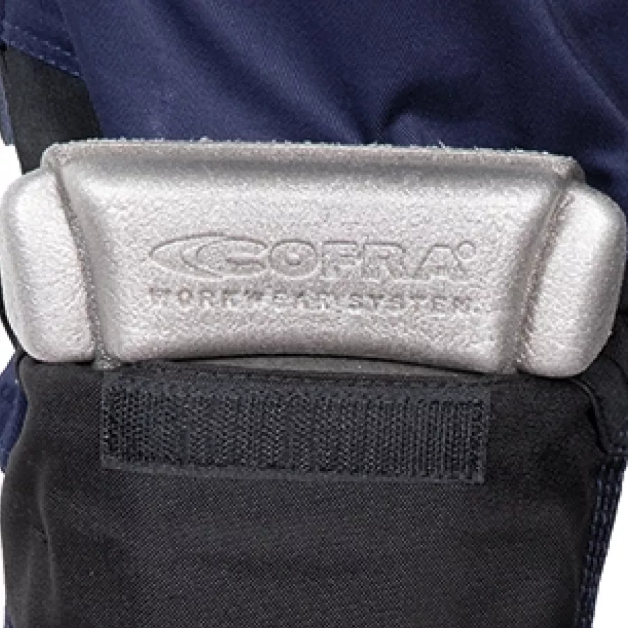 **Knee-Pad Pockets** allow easy insertion of knee protection for added comfort during kneeling tasks.