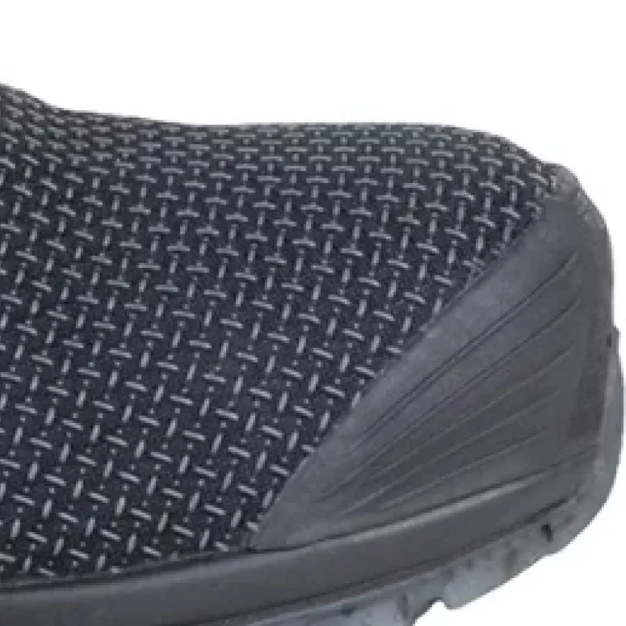 **Aluminium Toe Cap** delivers dependable protection while keeping the shoe light and comfortable for long workdays.