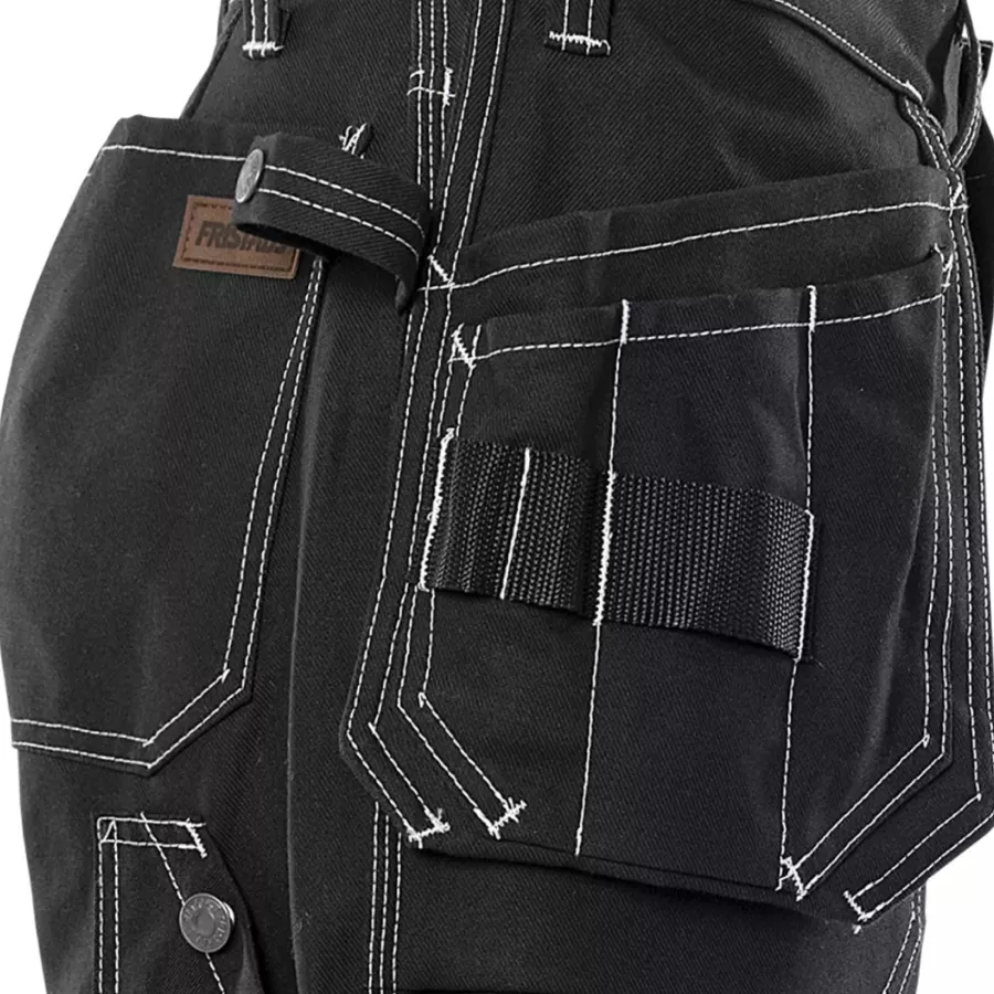 **Werkzeugtasche** hält wichtige Werkzeuge organisiert und griffbereit und spart Zeit bei jeder Aufgabe.