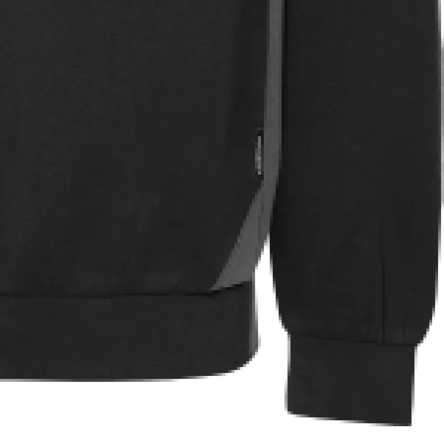 **Rippbündchen an Ärmeln und Saum** sorgen für einen guten Sitz und helfen, die Wärme den ganzen Tag über zu speichern.