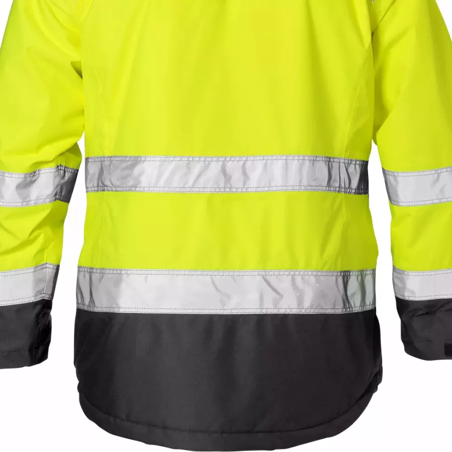 **Extended Back** gives added coverage to keep you warm and comfortable when bending or reaching.