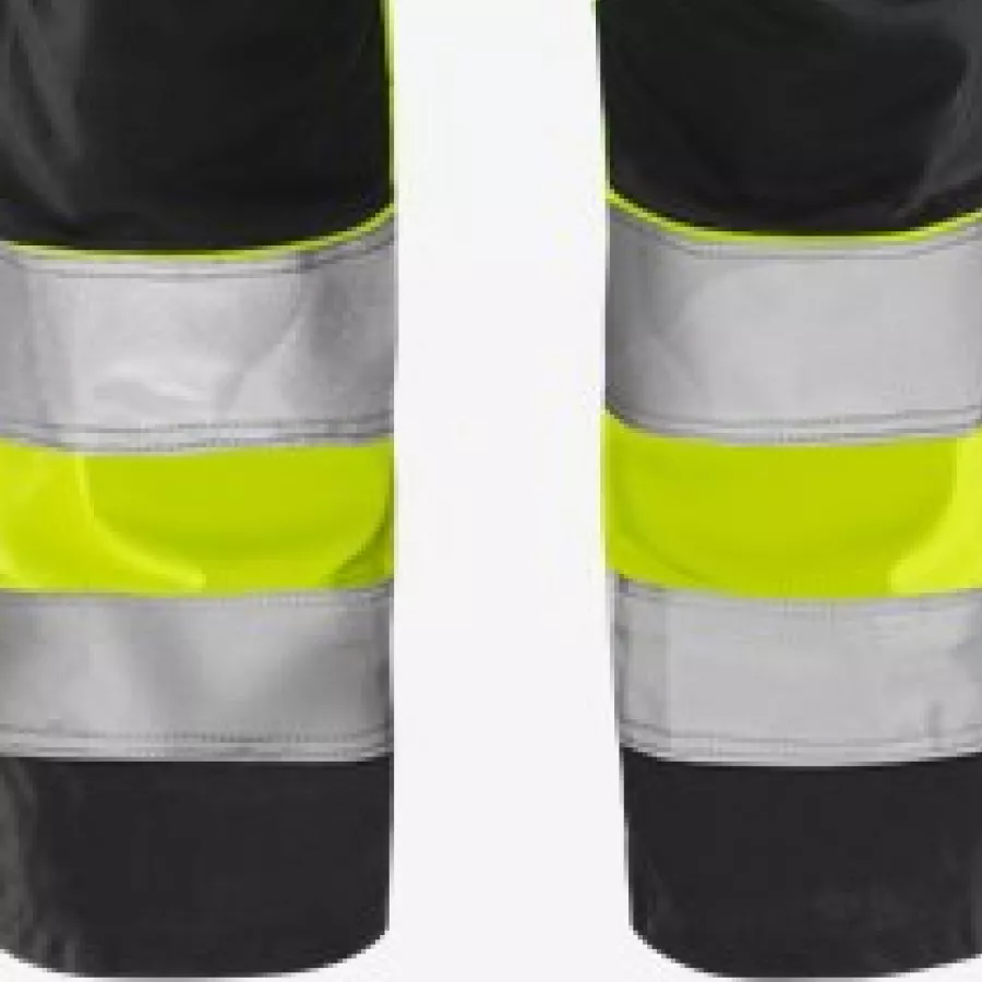 **Reflective Strips** improve visibility so you feel confident and clearly seen on the job.