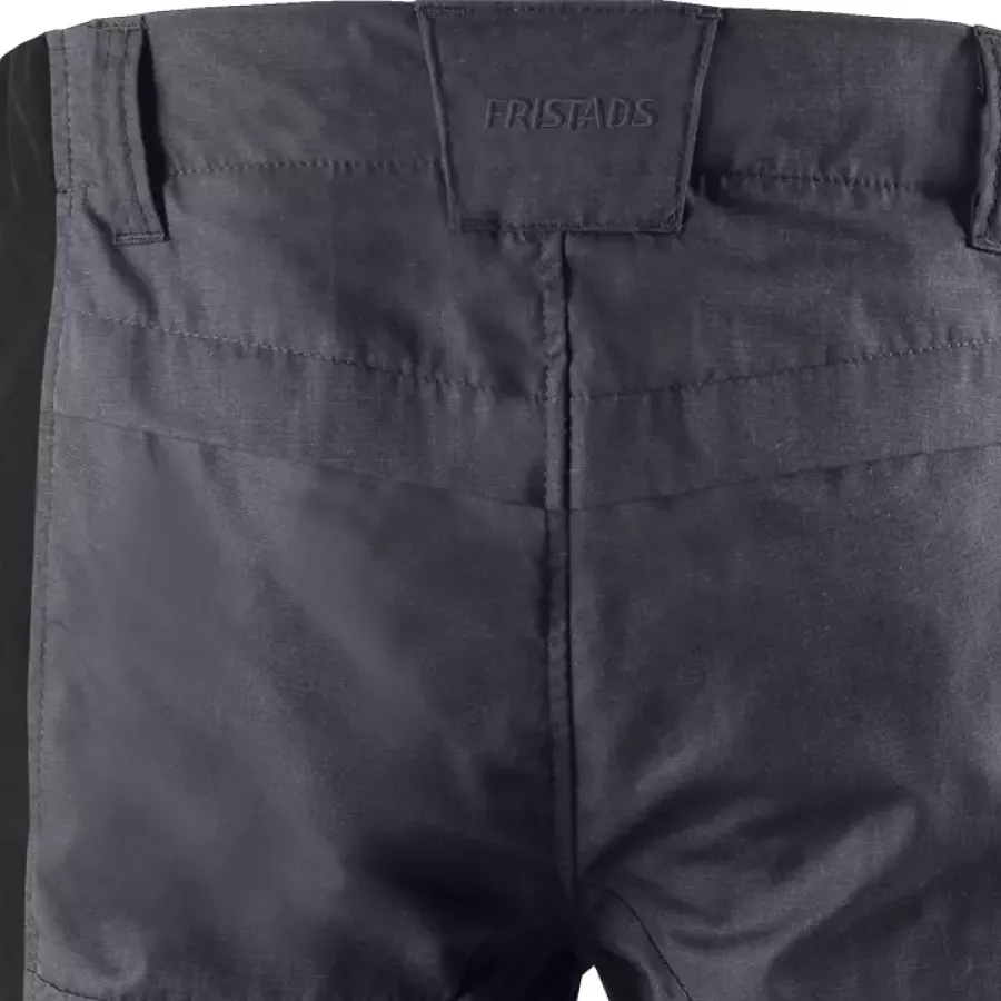 **4-Way Stretch Panels** give you outstanding freedom of movement so every task feels easier and more natural.