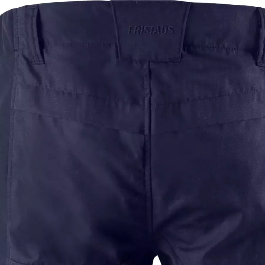 **4-Way Stretch Panels** give you outstanding freedom of movement so every task feels easier and more natural.