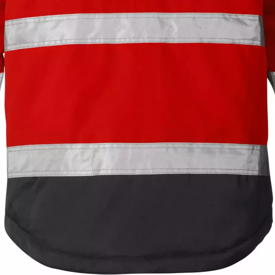 **Verlängerter Rücken** bietet zusätzliche Abdeckung, um Sie beim Bücken oder Strecken warm und geschützt zu halten.