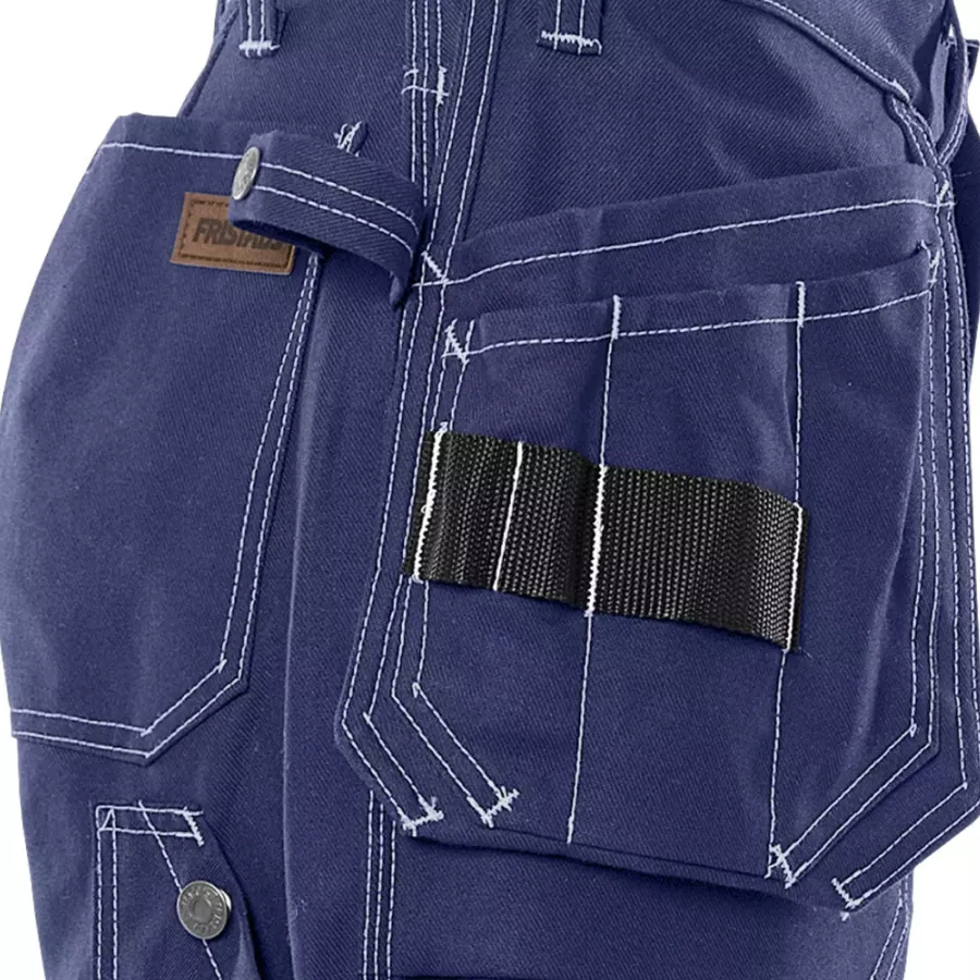 **Werkzeugtasche** hält wichtige Werkzeuge organisiert und griffbereit und spart Zeit bei jeder Aufgabe.