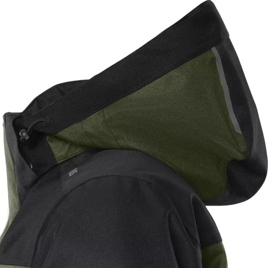 **Detachable Hood** gives you flexible protection so you can adapt quickly to changing weather conditions.