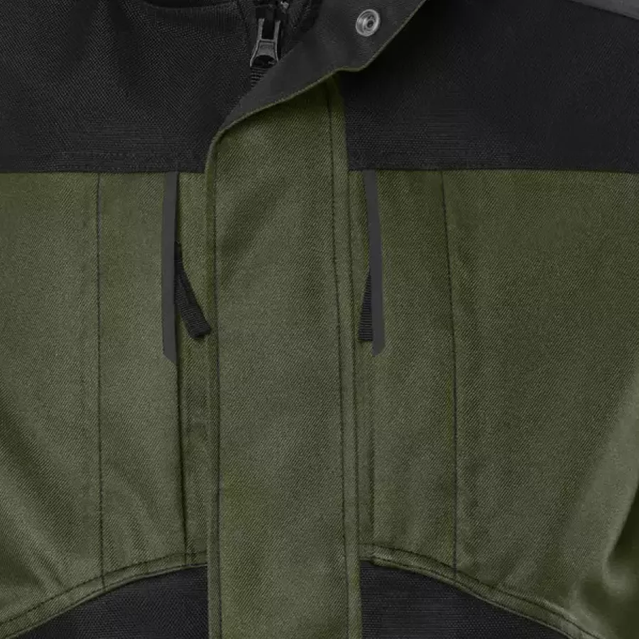 **Zipper Pockets** keep your essentials securely stored and easily accessible throughout the workday.