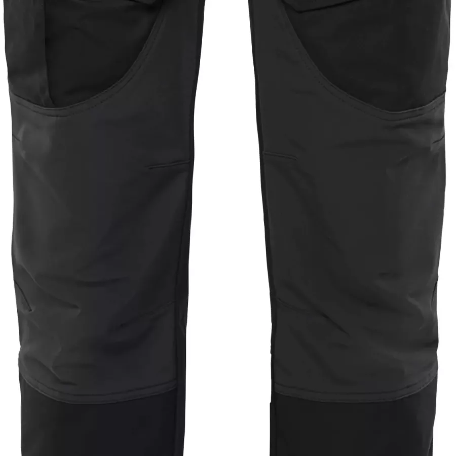 **Stretch-Einsätze** bewegen sich bei jedem Bücken und Strecken mit Ihnen und bieten den ganzen Tag über Freiheit, ohne einzuengen.