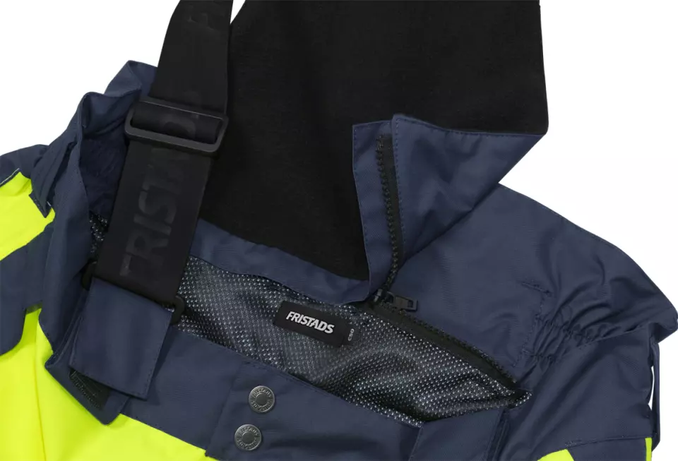 Pocket System · Zipper Pocket feature highlight