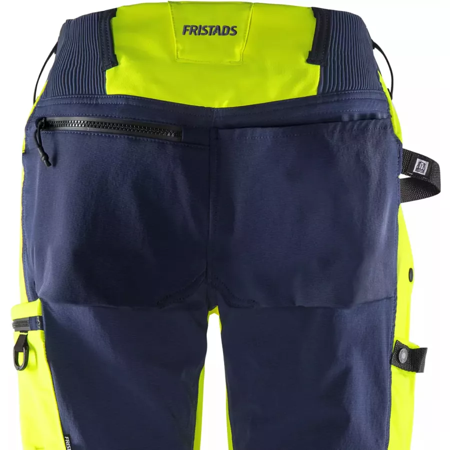 **Stretch Fabric** moves with you for unrestricted comfort all day.