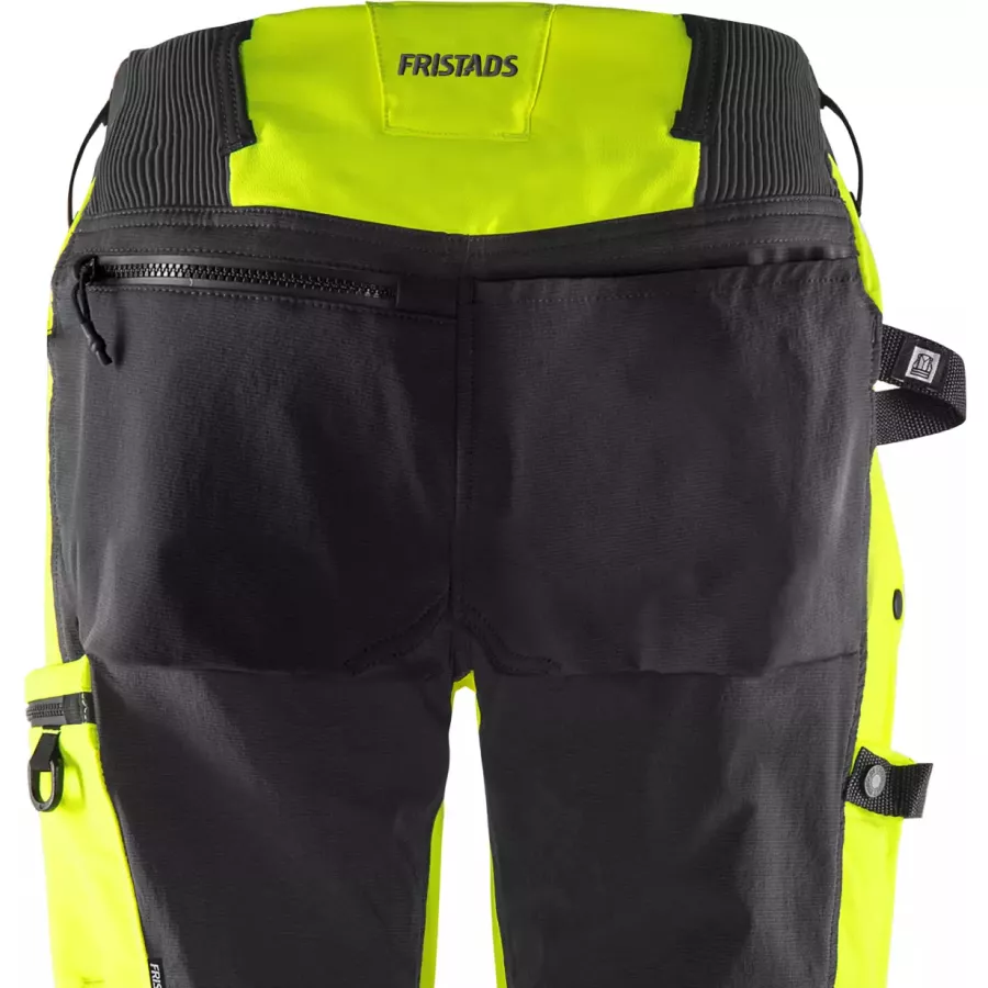 **Stretch Fabric** moves with you for unrestricted comfort all day.