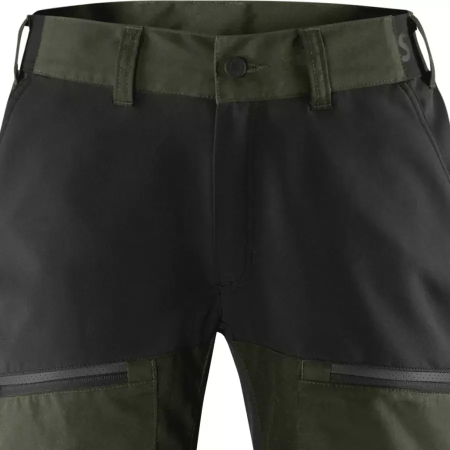 **Stretch Panels** move with you for unrestricted comfort during every outdoor task.