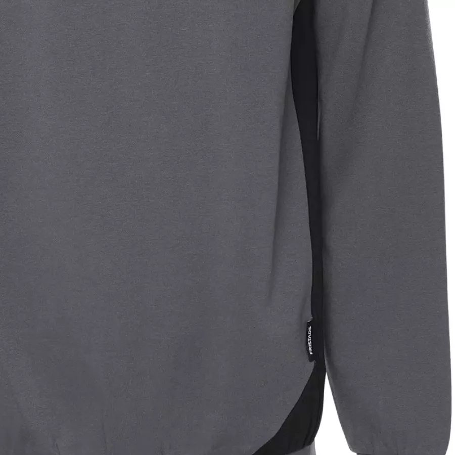 **Long Sleeve** design provides dependable coverage and comfort in cooler working conditions.