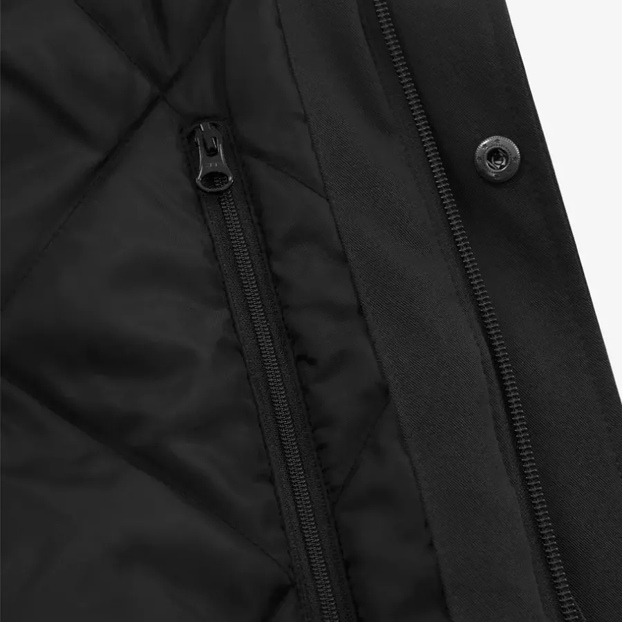 **Extended Back** provides extra coverage for comfort and protection when bending or reaching.