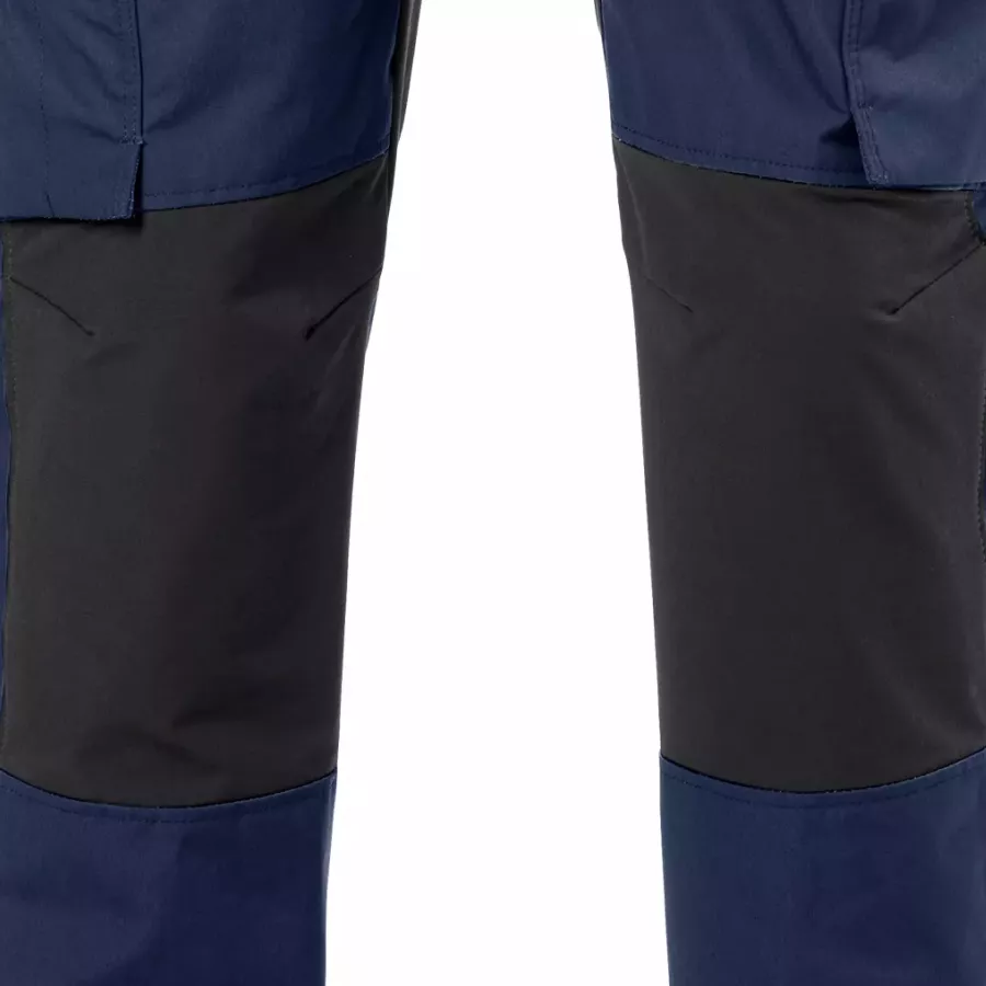 **Stretch Panels** move with your body for unrestricted comfort throughout the workday.