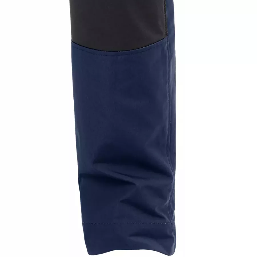 **Extendable Legs** adjust effortlessly to provide a perfect fit for any task or stance.