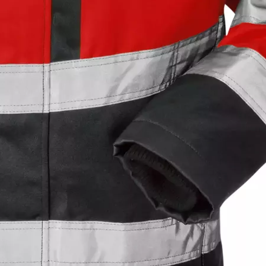 **Elastische Innenbündchen mit Daumenschlaufen** bleiben sicher an ihrem Platz, schließen die Wärme ein und erhöhen den Tragekomfort bei Bewegung.