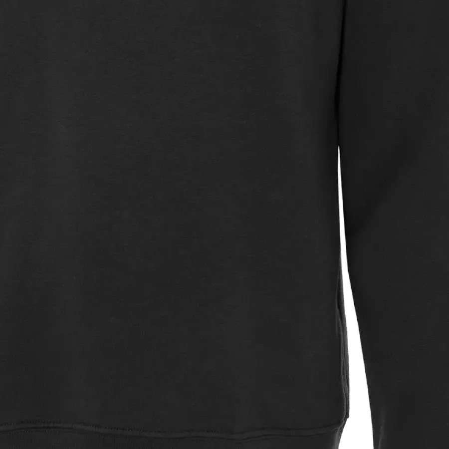 Das **Langarm**-Design bietet zuverlässige Abdeckung und Komfort an kühleren Arbeitstagen.