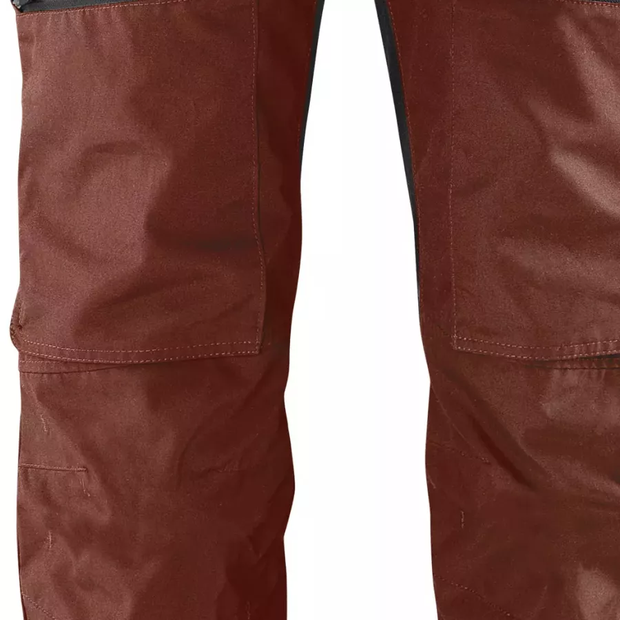 **Water-Repellent Treatment** keeps you dry and focused no matter the weather.