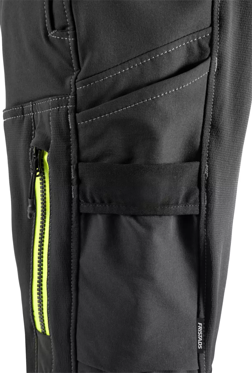 Pocket System · Phone Pocket feature highlight