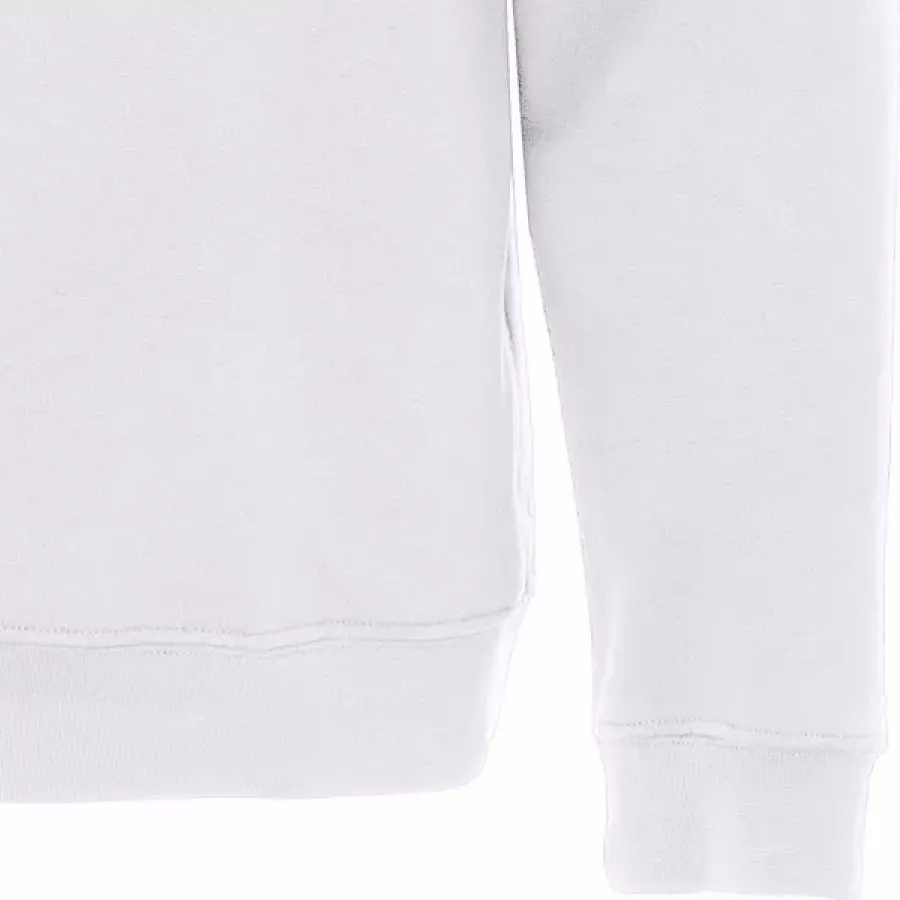 **Rippbündchen an Ärmeln und Saum** sorgen für eine sichere und bequeme Passform, damit die Wärme bei Bewegung erhalten bleibt.