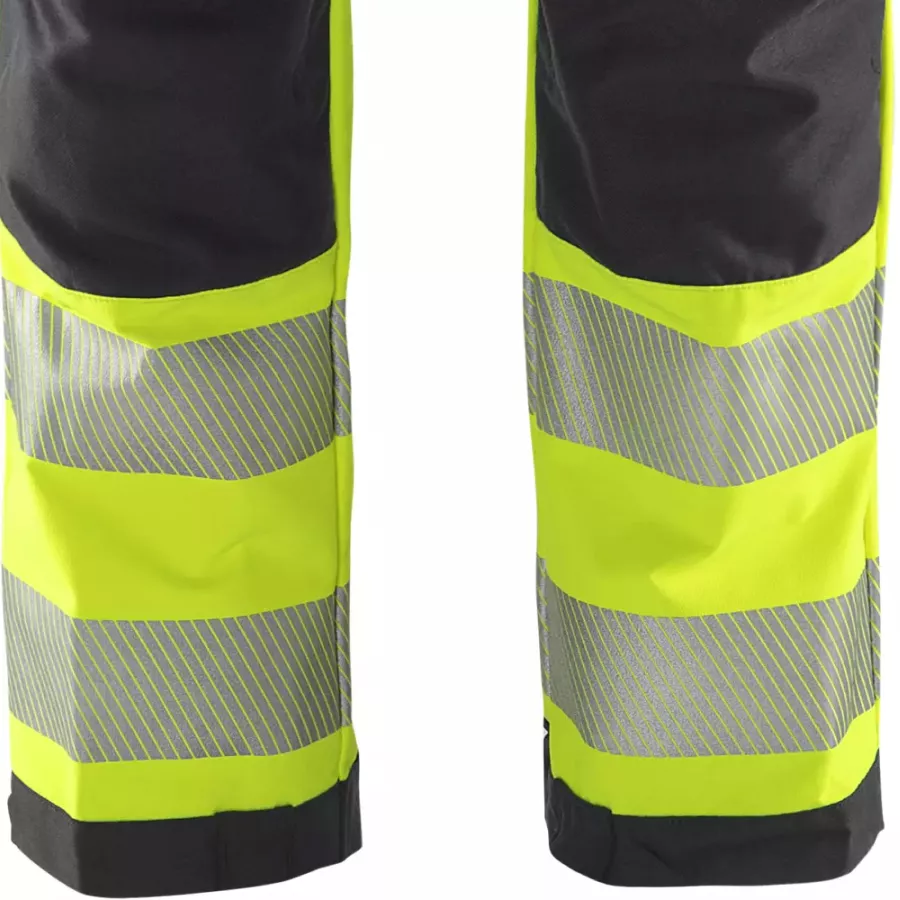 **Reflective Stripes** enhance your visibility and safety in low-light conditions.