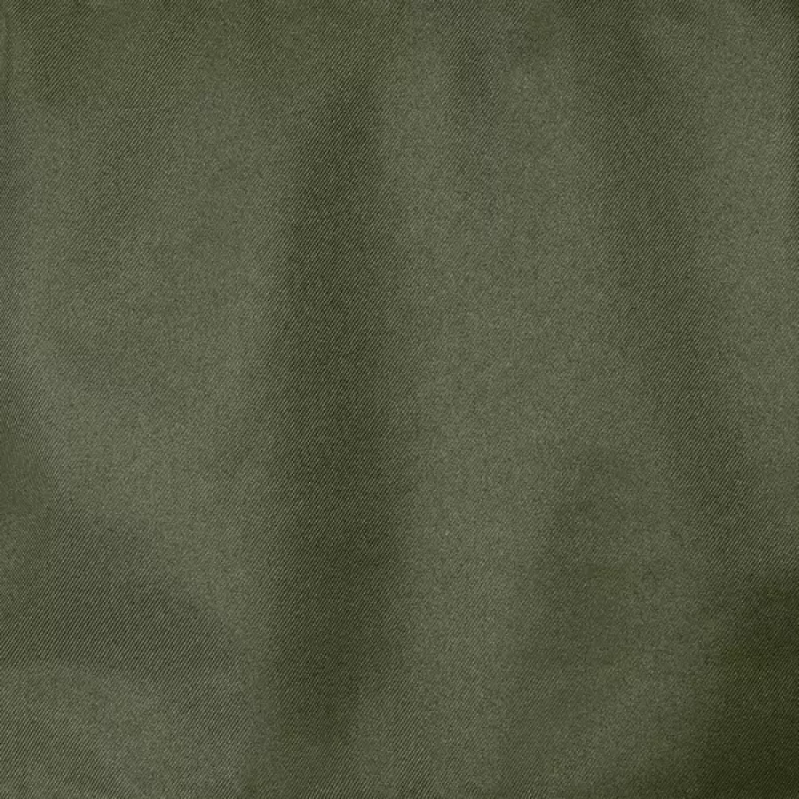 **Water and Windproof** construction keeps you dry and comfortable when working outdoors in tough weather.