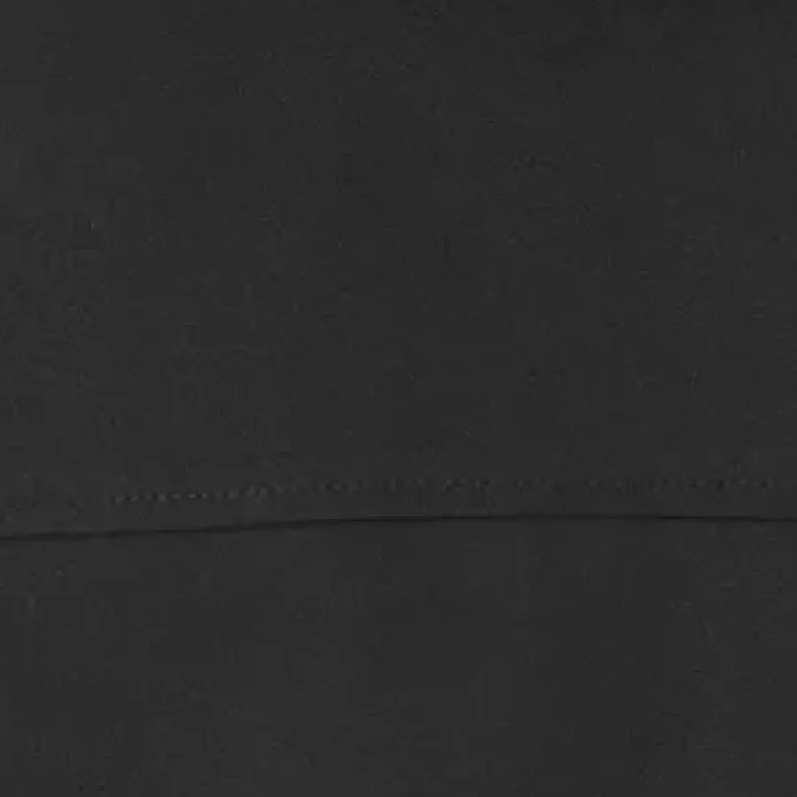 **Windproof and Water Repellent** material keeps you dry and comfortable in unpredictable conditions.