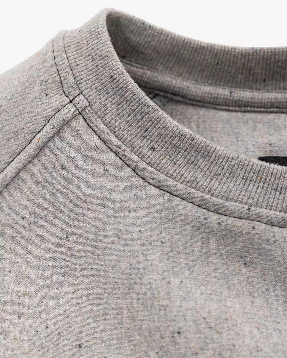 Collar Style · Round feature highlight