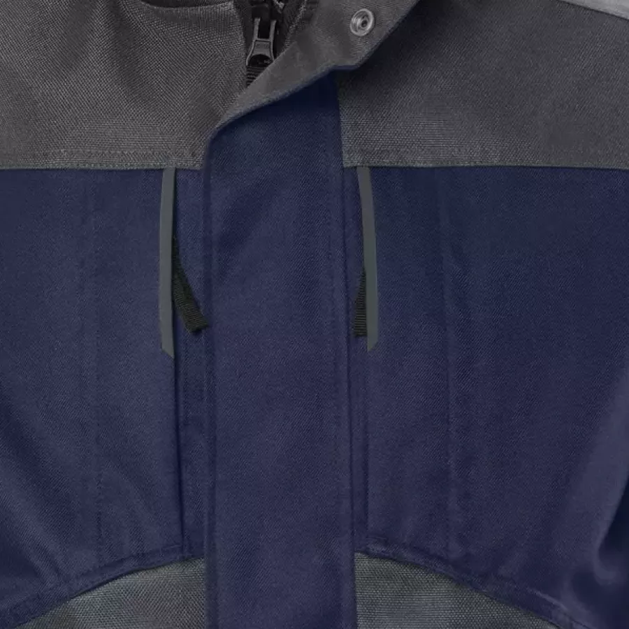 **Zipper Pockets** keep your essentials securely stored and easily accessible throughout the workday.