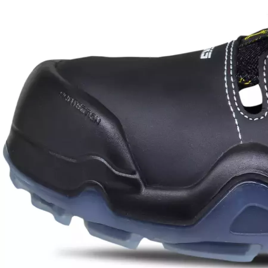 **Composite Toe Cap** protects your toes while keeping the sandal lightweight and comfortable for all-day wear.