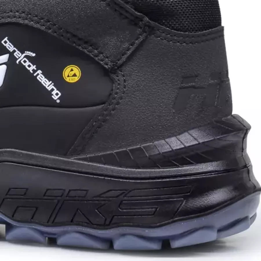 **Kevlar Penetration Protection** adds dependable underfoot security without sacrificing flexibility or barefoot-like feel.