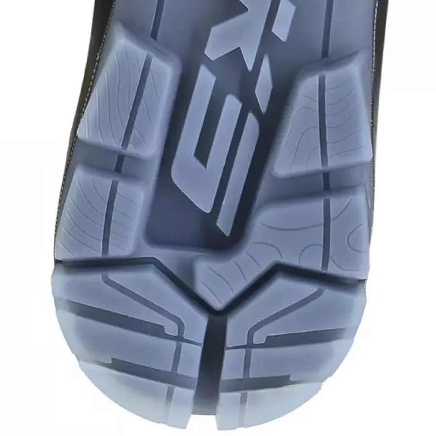 Die **rutschhemmende Laufsohle** bietet zuverlässigen Halt und Stabilität für einen sicheren Stand auf rutschigen Oberflächen.