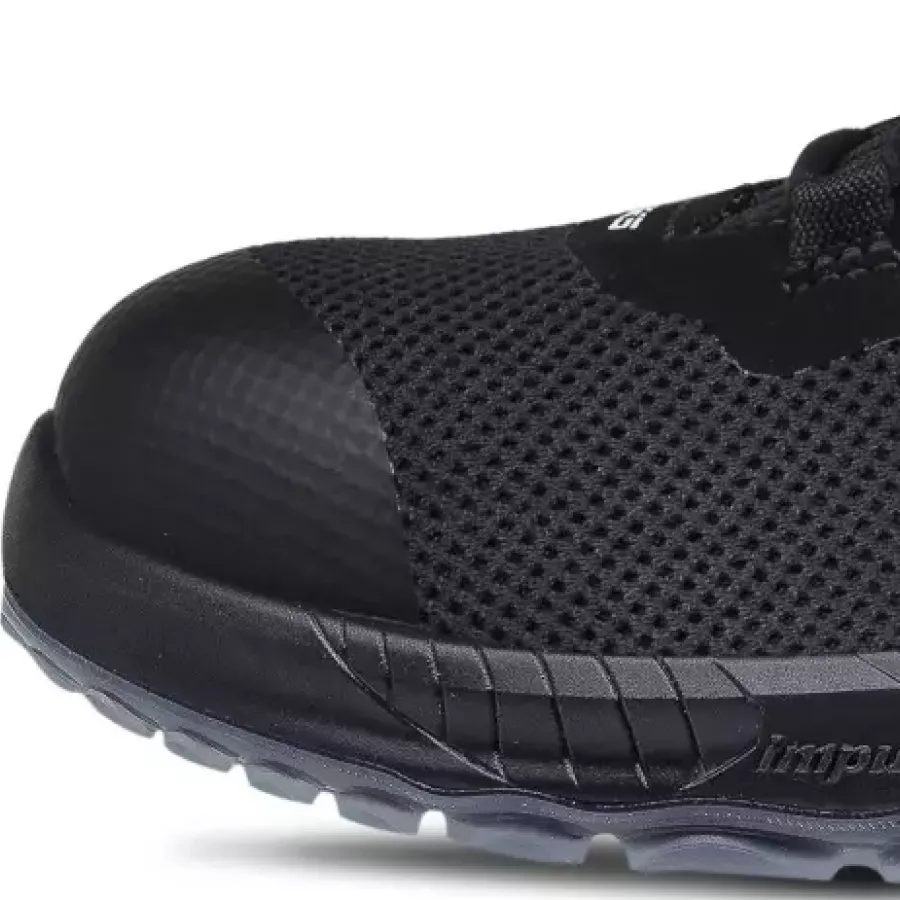 Die **Carbon-Zehenschutzkappe** schützt Ihre Zehen und hält den Schuh leicht für eine natürliche, uneingeschränkte Bewegung.