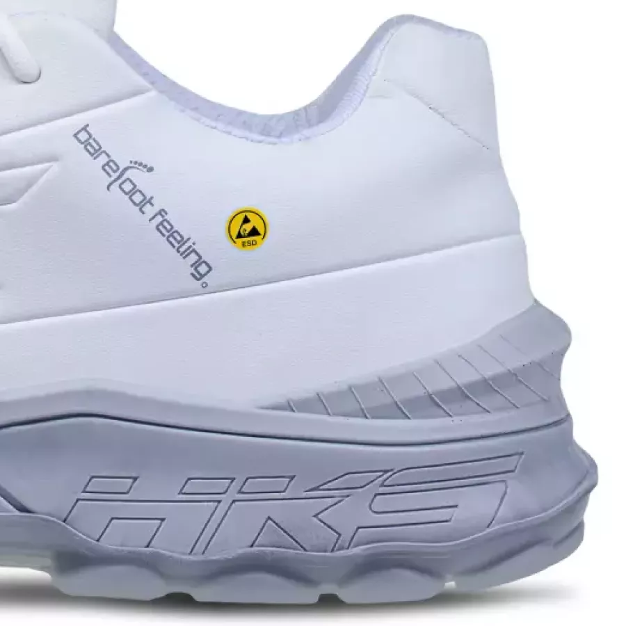 **Textiler Durchtrittschutz** schützt Ihre Füße vor Gefahren von unten, ohne aufzutragen oder das Gewicht zu erhöhen.