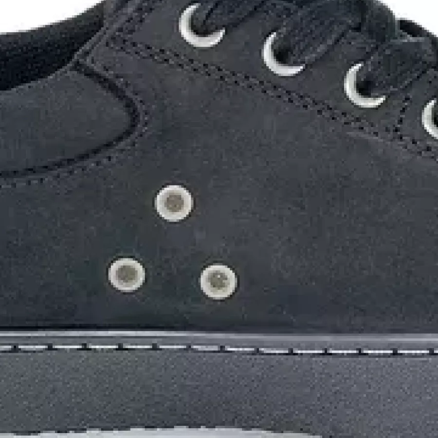 **Belüftungsöffnungen** fördern eine konstante Luftzirkulation, damit sich Ihre Füße während langer Schichten in Bewegung frisch anfühlen.