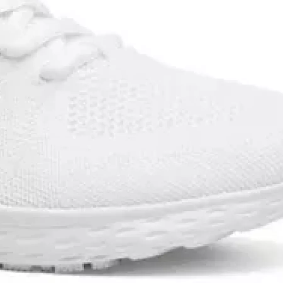 **Atmungsaktives Obermaterial** lässt die Luft frei zirkulieren, damit sich Ihre Füße vom ersten bis zum letzten Schritt frisch und wohl fühlen.