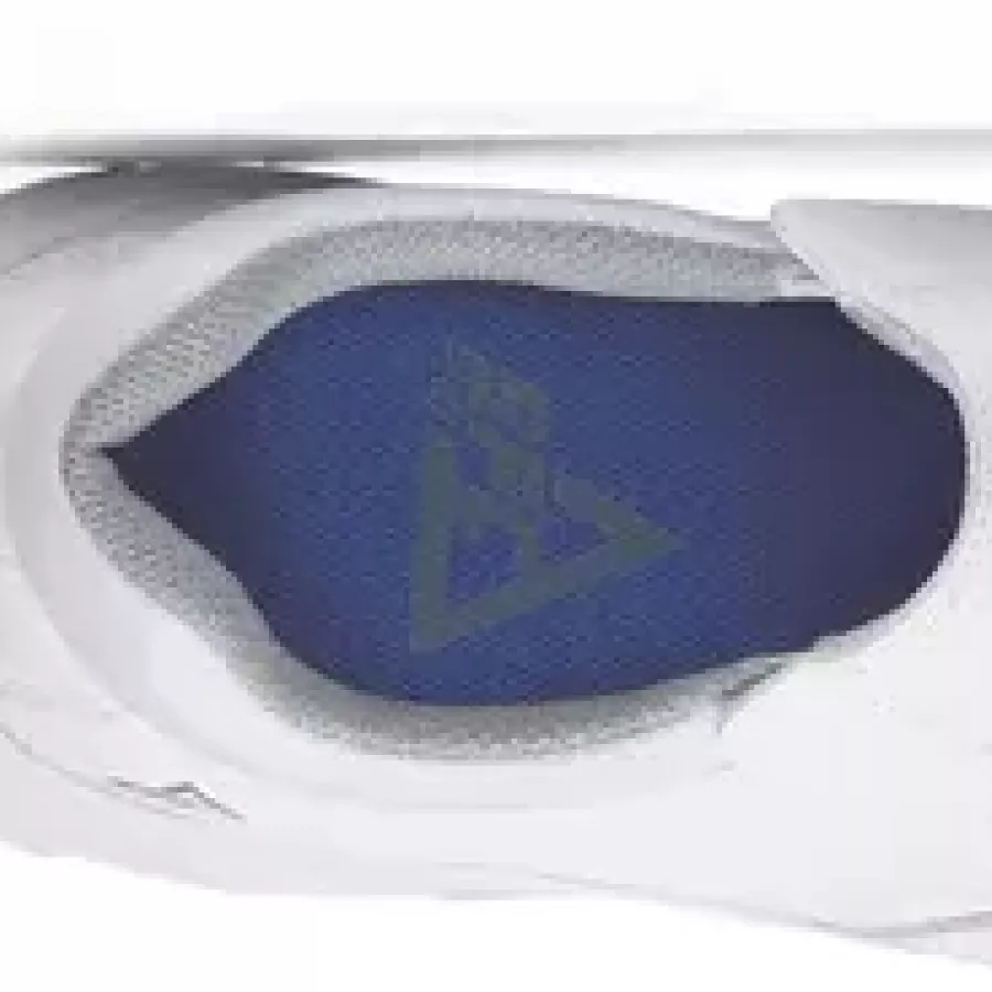 **Orthopedic Insole** supports your feet naturally to reduce fatigue and keep you comfortable hour after hour.