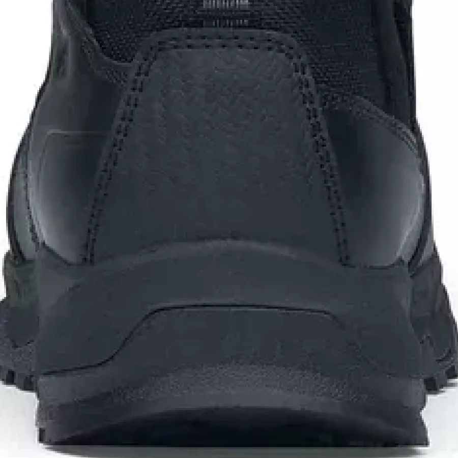 **Hervorragende Dämpfung** absorbiert Stöße bei jedem Schritt, damit Sie sich von morgens bis abends wohlfühlen.