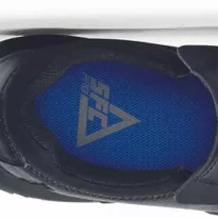 **Orthopedic Insole** supports your feet naturally to reduce fatigue and keep you comfortable hour after hour.