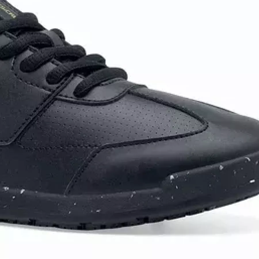 **Strapazierfähiges Synthetik-Obermaterial** bietet eine Langlebigkeit, auf die Sie sich bei jeder Schicht verlassen können.