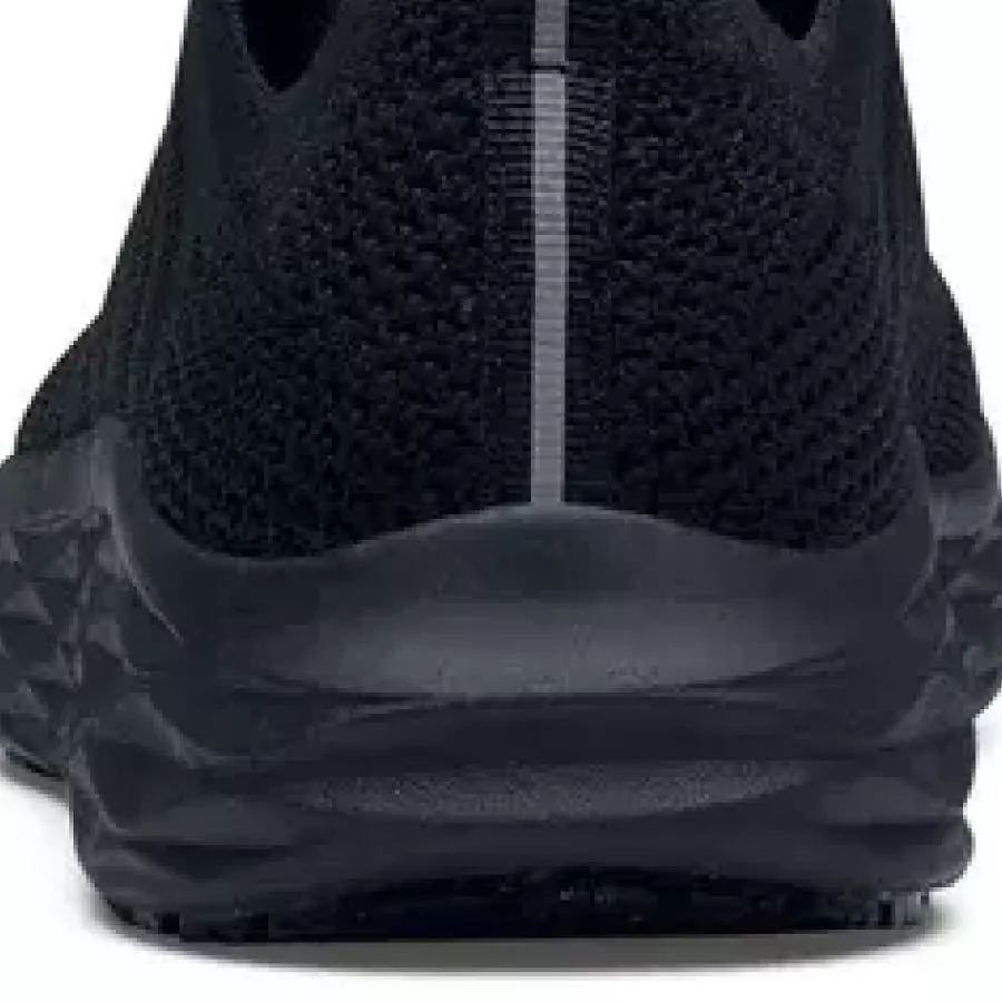 **Featherlight Foam Midsole** makes every step feel effortless while reducing foot fatigue.