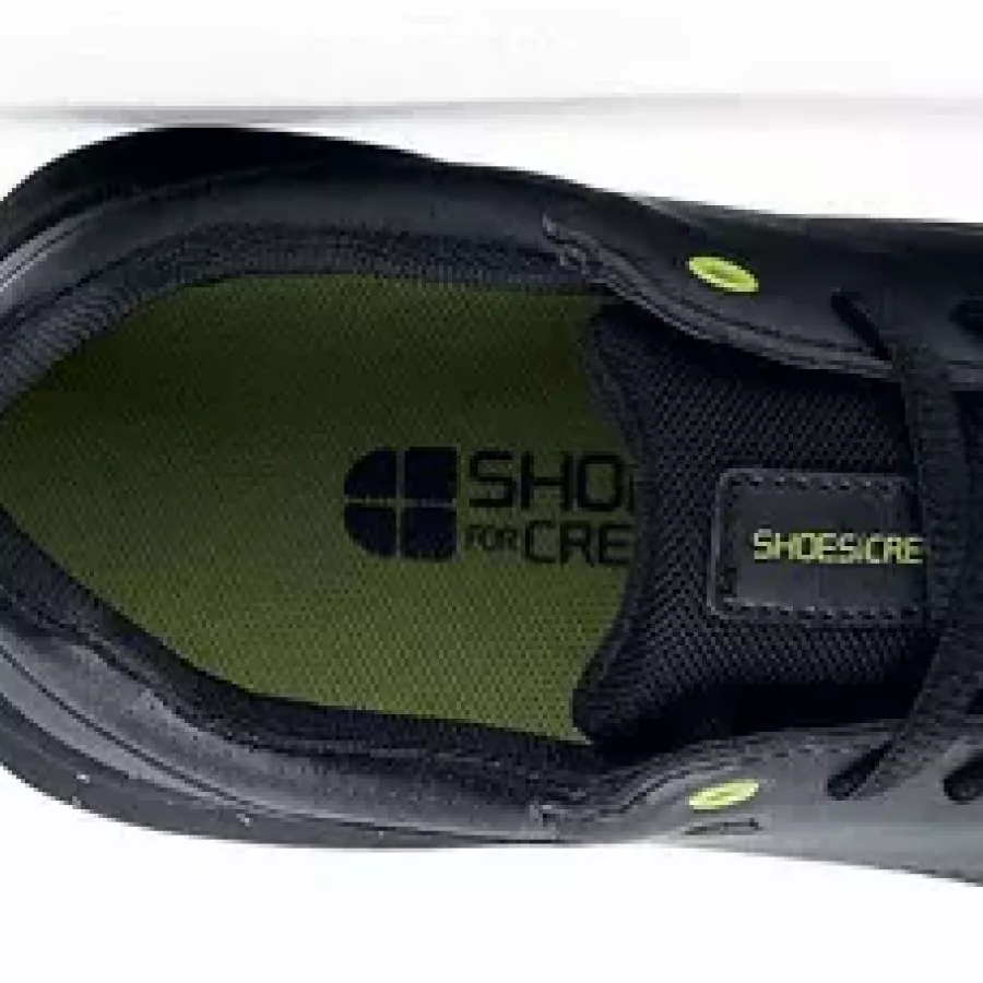 **Herausnehmbare EVA-Einlegesohle** ermöglicht individuellen Komfort für ganztägigen Halt.