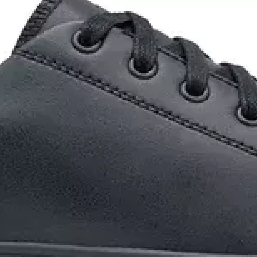 **Futter aus recyceltem Polyester** fühlt sich weich auf der Haut an und unterstützt gleichzeitig eine nachhaltigere Wahl.