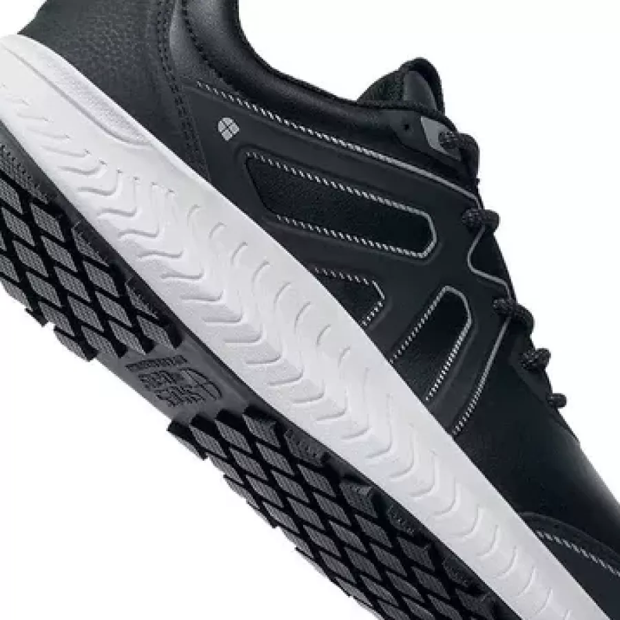 Antistatische Eigenschaften helfen Ihnen, sich frei zu bewegen, ohne durch statische Aufladung abgelenkt zu werden.