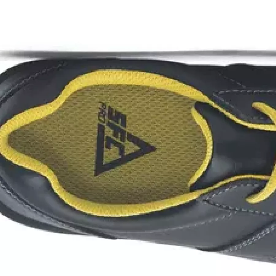 **Herausnehmbare EVA-Einlegesohle** dämpft jeden Schritt für individuellen Komfort während langer Schichten.