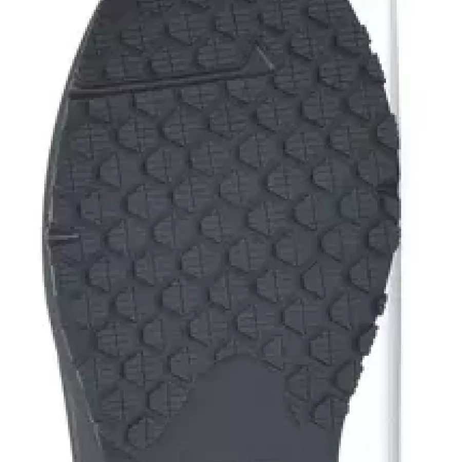 **Rutschhemmende Laufsohle** sorgt für sicheren Halt und Vertrauen auf rutschigen Oberflächen.