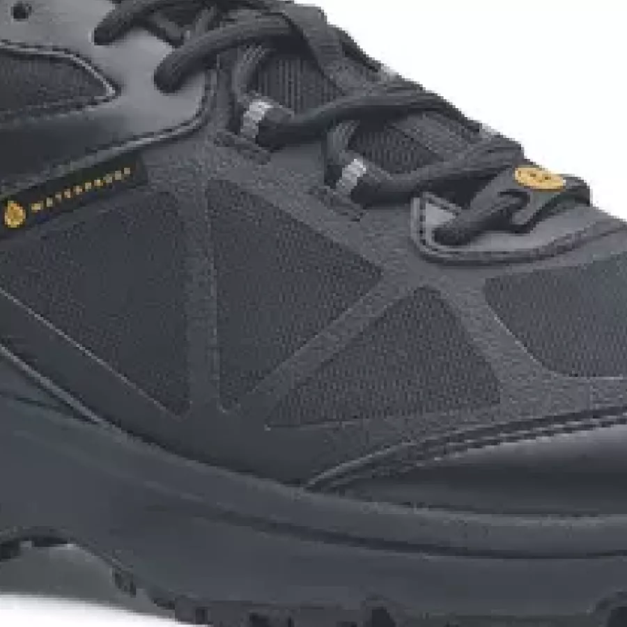 **Atmungsaktives Material** sorgt für Luftzirkulation, damit Ihre Füße frisch und kühl bleiben.