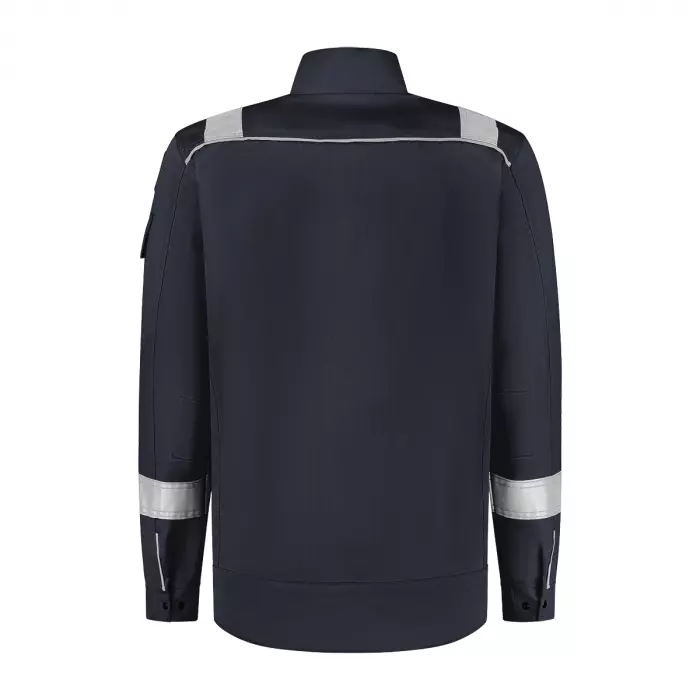 Cuff Style · Snap Buttons feature highlight